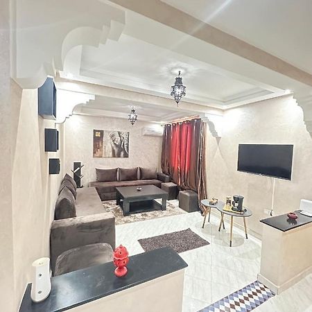Modern Gueliz 2 Bedroom Apartment Marrakesh Bagian luar foto